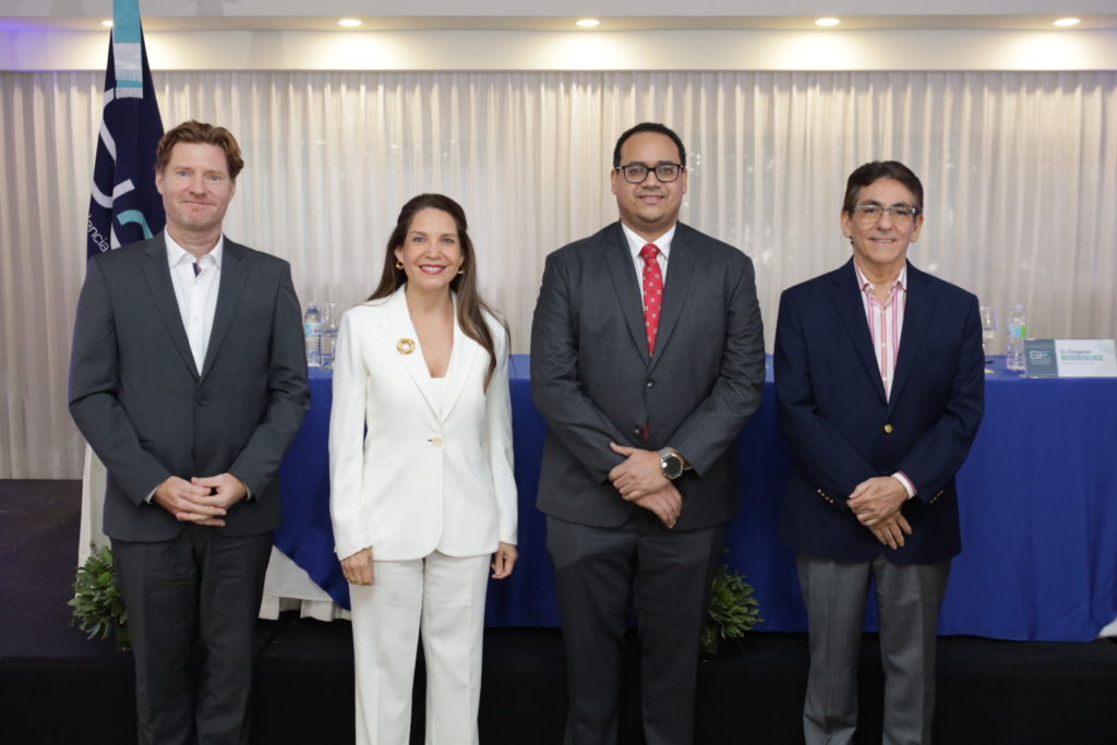 Clemens Findeinsen de la GIZ-Aura Caraballo-Andres Astacio-Diogenes Rodriguez