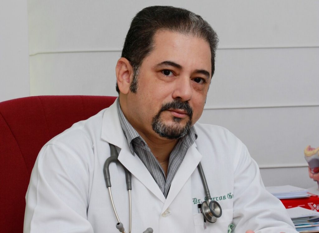 Doctor Marcos Guerra, gastroenterólogo de Hospiten Santo Domingo
