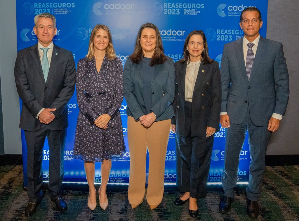 James García, Marcela Mazzochetti, Carla Ballarín, Linda Sánchez, Franklin Glass.