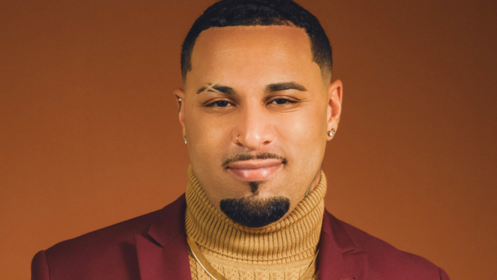 Jonathan Mentor emprendedor tecnologico experto en provocar crecimiento económico para las minorias