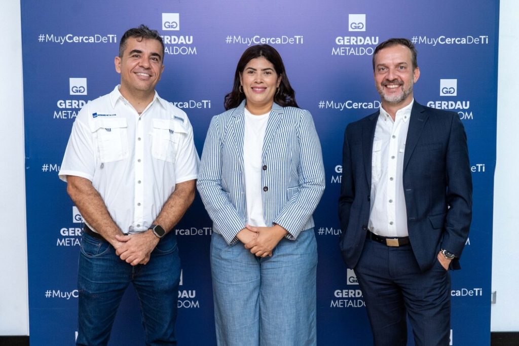 Juliano Graziel, Karina Gil y Jefferson Marko