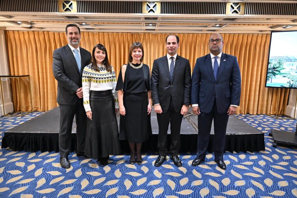 Manuel Luna, Sharon Cabral, Julia Simpson, Frank Elías Rainieri y Amauris Vásquez