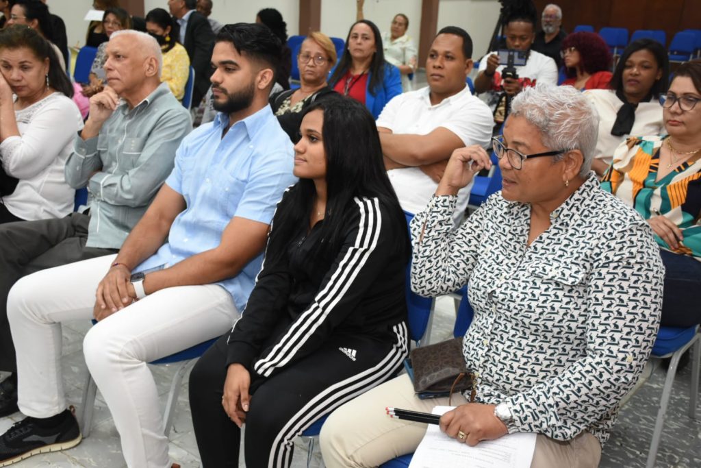 Parte de la audiencia, que se mostró interesada y participativa.