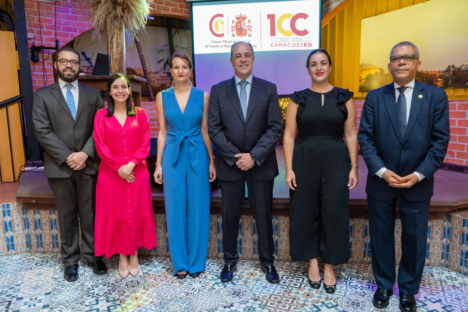 Vladimir Hernández del Orbe, Ilena Rosario, Clara Fernández, Paco Pérez, Patricia Cano y Gabino Polanco