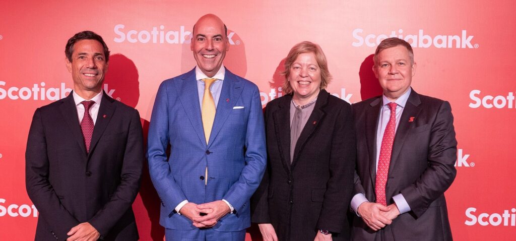 Gonzalo Gil, Francisco Aristeguieta, Anya Schnoor y Scott Thomson