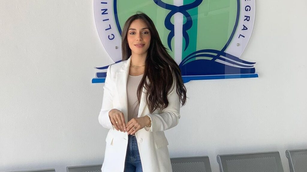 Doctora Odette Canario, directora médica del centro de la salud