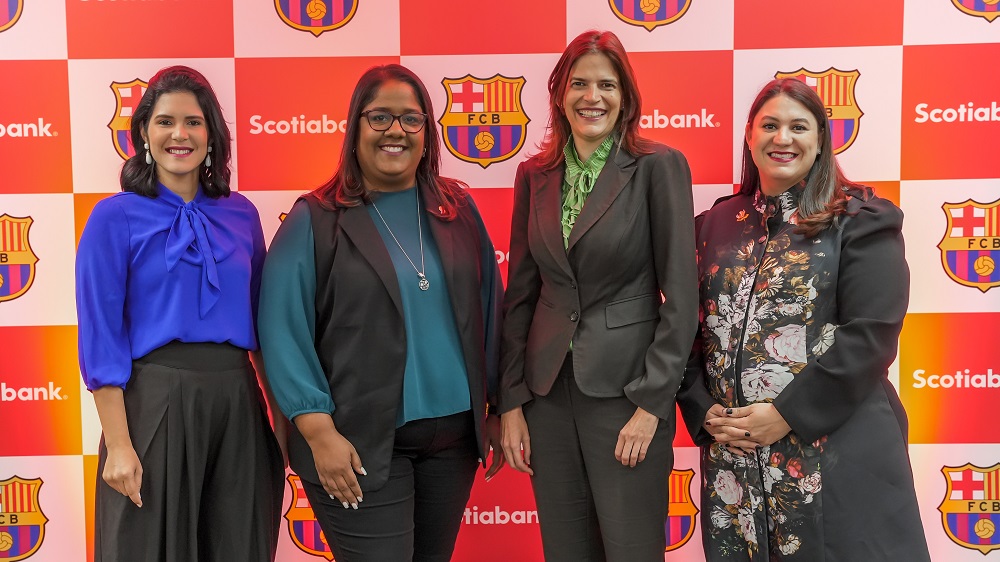 De izquierda a derecha, Margaret Mora, Marondy Santos, Anna Krohn y Paola Senior