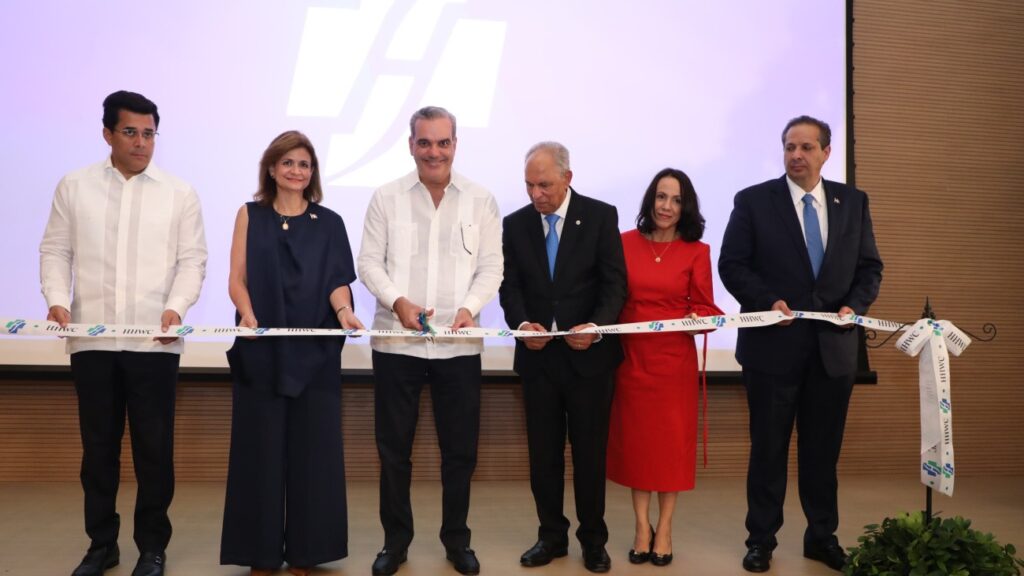 Presidente Abinader asiste a inauguración del HOMS Health and Wellness Center, que fortalecerá el turismo de salud en Santiago