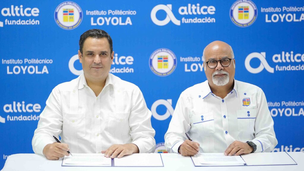 Habilita Fundación Altice sala telepresencialidad pedagógica en Instituto Politécnico Loyola