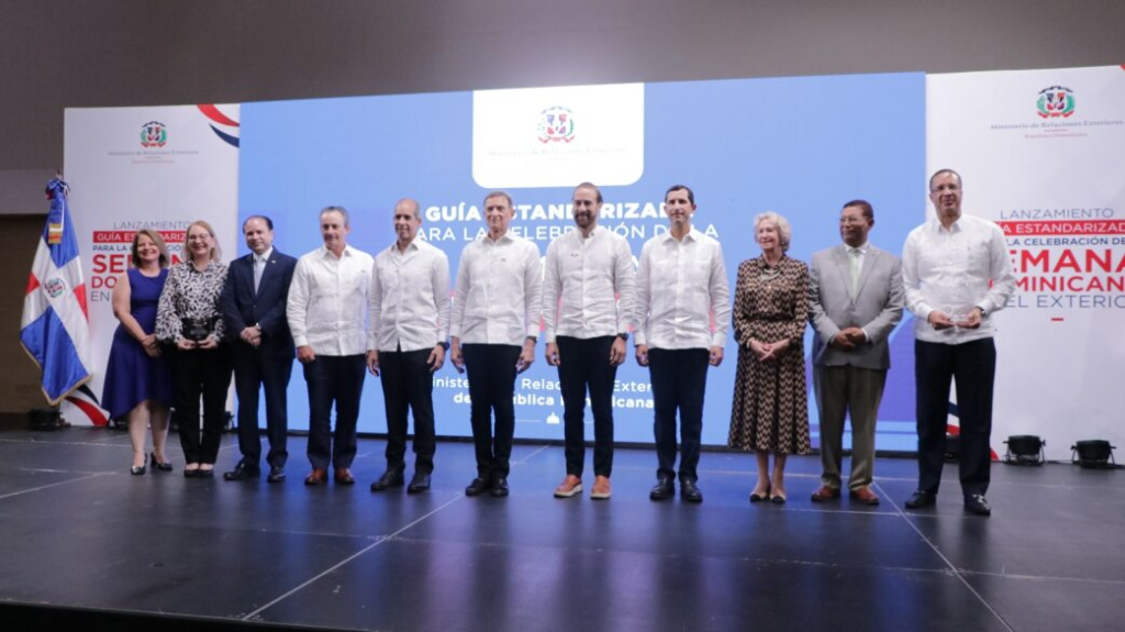 MIREX otorga reconocimientos al lanzar Guía Estandarizada Semana Dominicana en el Exterior MIREX otorga reconocimientos al lanzar Guía Estandarizada Semana Dominicana en el Exterior