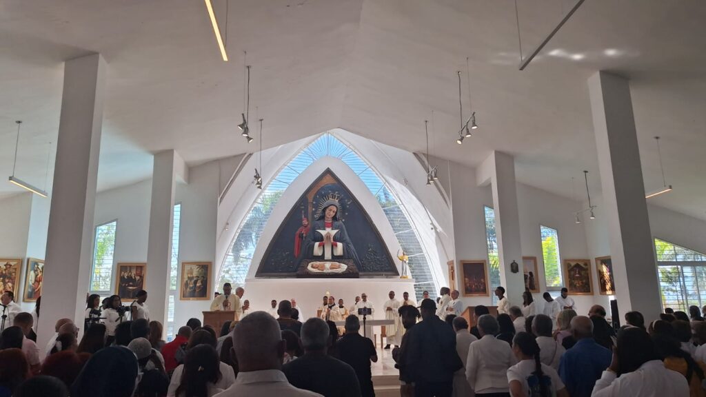 Consagran el Santuario María de la Altagracia en Hoyoncito para impulsar el turismo religioso y cultural en Hato Mayor del Rey