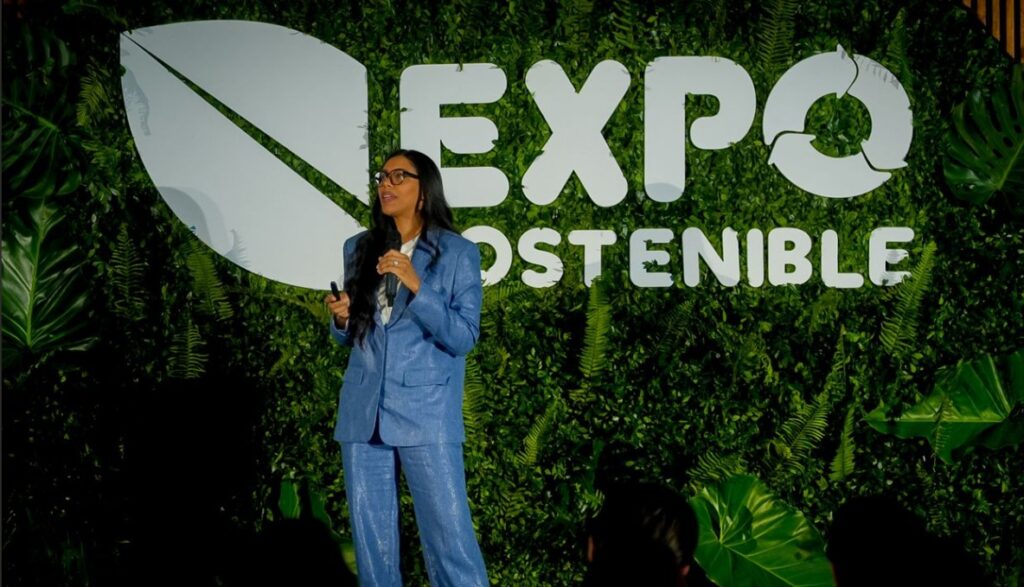 Ana M. Martinez, Directora Legal & Asuntos Corporativos de Cervecería Nacional Dominicana, durante su presentación en ExpoSostenible