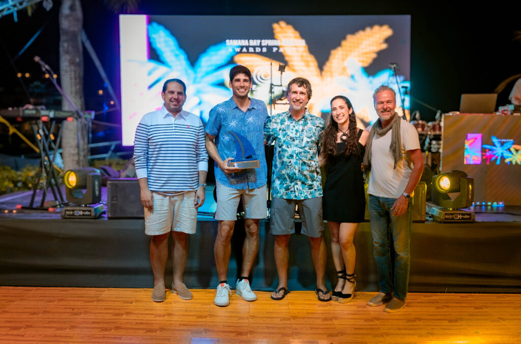 Jorge Dargam, Raúl Aguayo-Ganador del 1er Lugar ILCA 7, Eduardo Verdeja, Ana Bancalari y Alejandro Irigoyen
