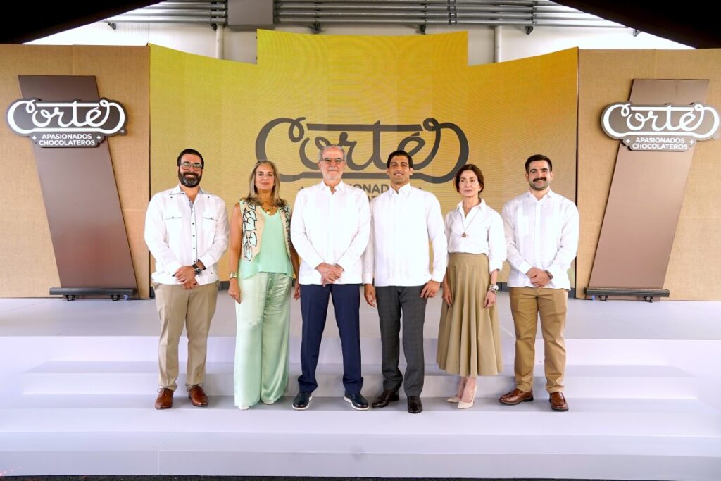 Ignacio J. Cortés Shehab, Elaine Shehab de Cortés, Ignacio Cortés Gelpí, Eduardo Cortés Shehab, Dorilín Cortés Gelpí y Carlos Cortés Shehab