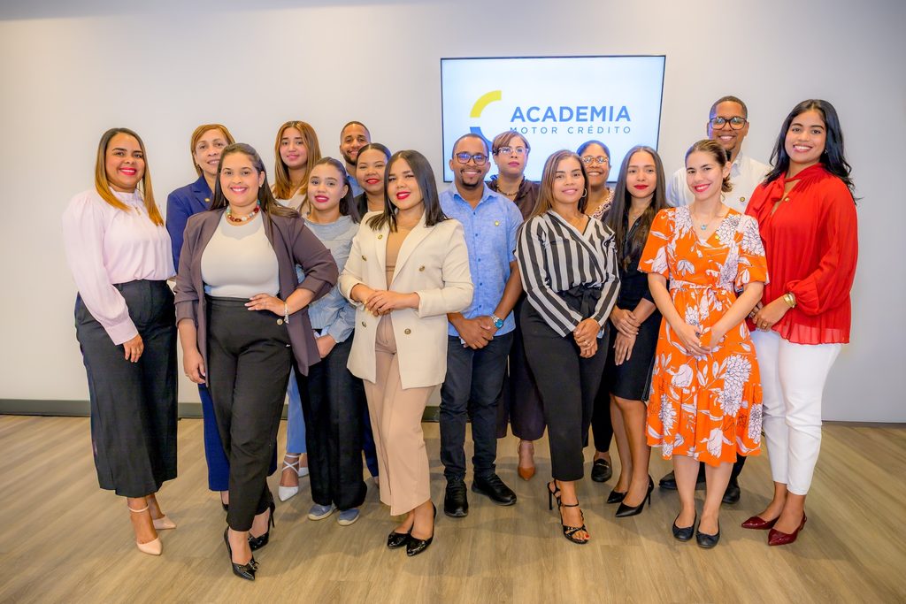 Banco Motor Crédito presenta su Escuela de Servicio, un paso clave en su estrategia de transformación cultural Banco Motor Crédito presenta su Escuela de Servicio, un paso clave en su estrategia de transformación cultural