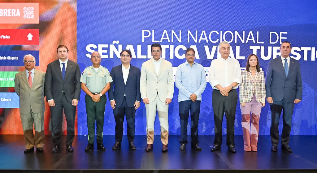 Turismo y RD Vial lanzan plan nacional de señalética turística Turismo y RD Vial lanzan plan nacional de señalética turística