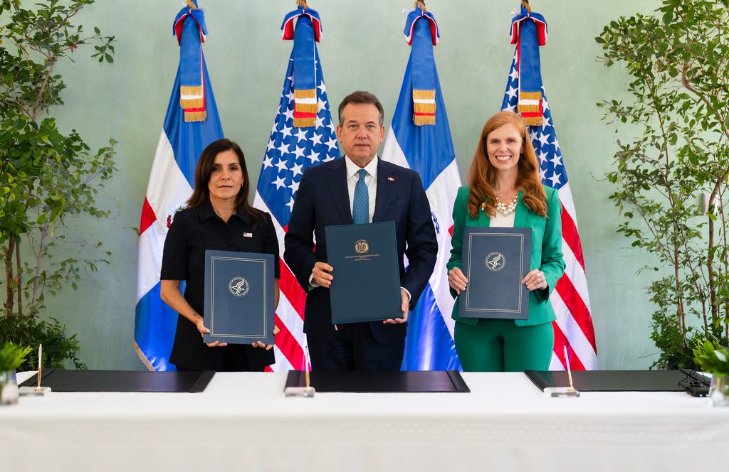 Dominicana adhiere a Declaración Consenso Ginebra sobre promoción salud de la mujer y fortalecimiento familia Dominicana adhiere a Declaración Consenso Ginebra sobre promoción salud de la mujer y fortalecimiento familia
