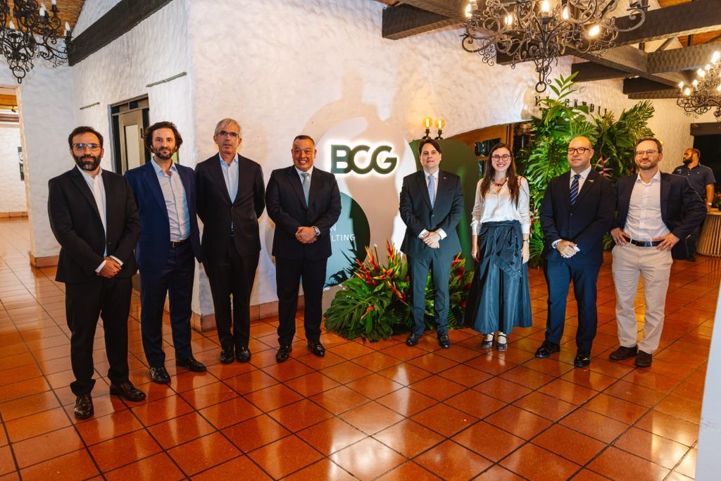 Aperturan BCG en Costa Rica ampliar atención a Dominicana y el Caribe Aperturan BCG en Costa Rica ampliar atención a Dominicana y el Caribe