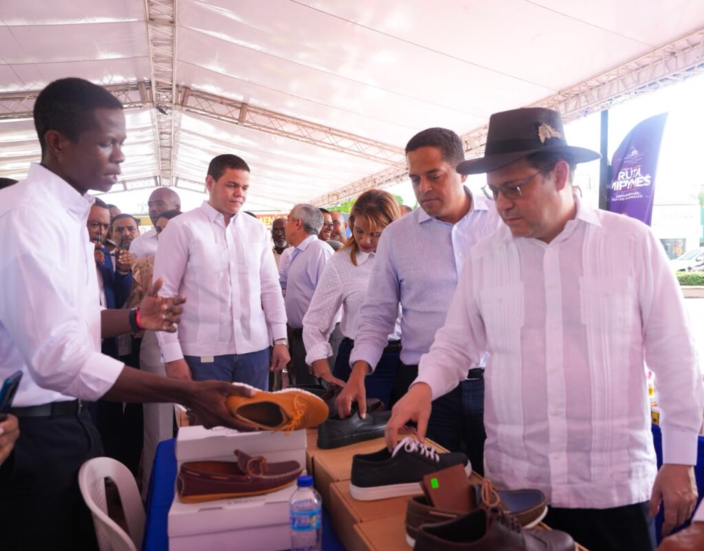 MICM inaugura la Ruta Mipymes en La Romana; Ministro Yayo Sanz Lovatón destaca financiamientos al sector MICM inaugura la Ruta Mipymes en La Romana; Ministro Yayo Sanz Lovatón destaca financiamientos al sector